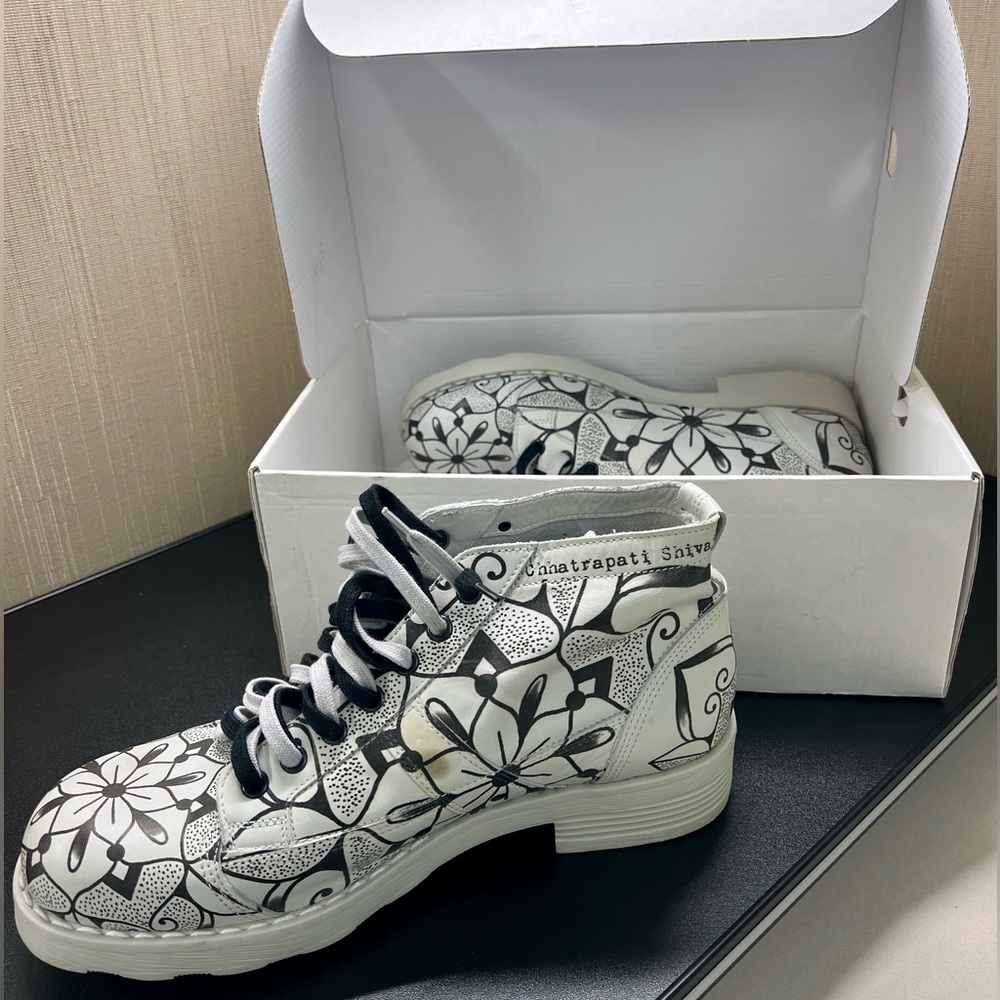 OXS Chhatrapati Shiva "Tattoo" Booties Size 39/US 9